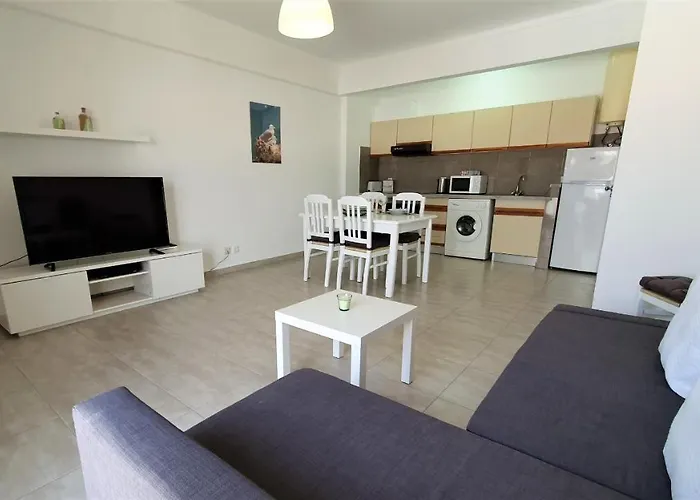 Apartamento T1 Dunas 7 - Aconchegante, Wifi, 150mt Quarteira
